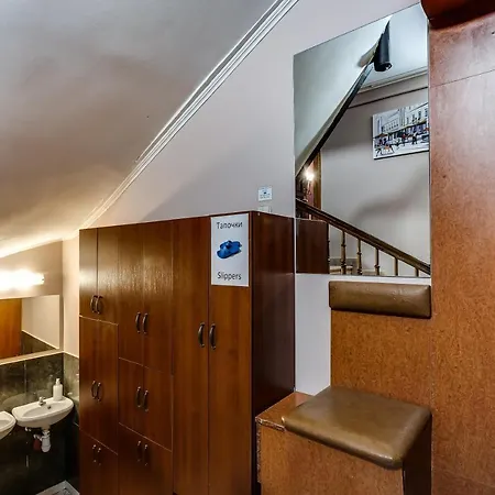 Seven Hostel