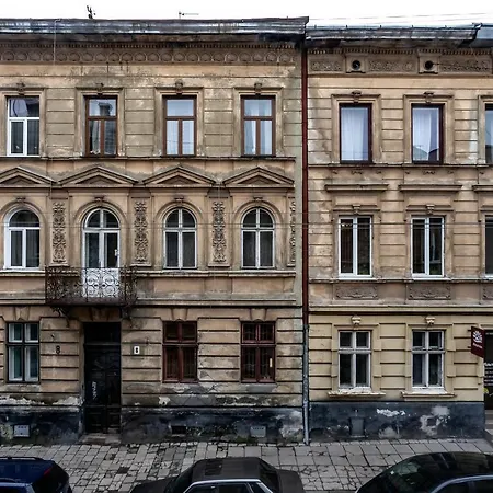 Seven Hostel