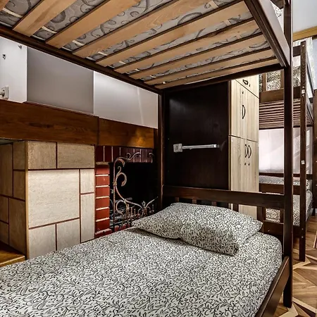 Hostel Seven *