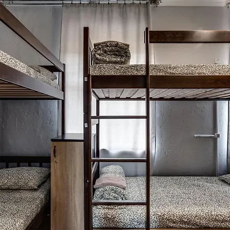 Seven Hostel *