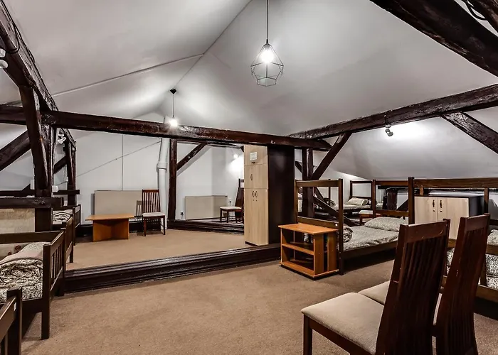 ホステル ホステル セブン *