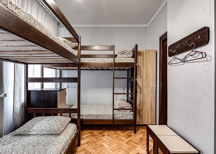 ホステル セブン * リヴィウ