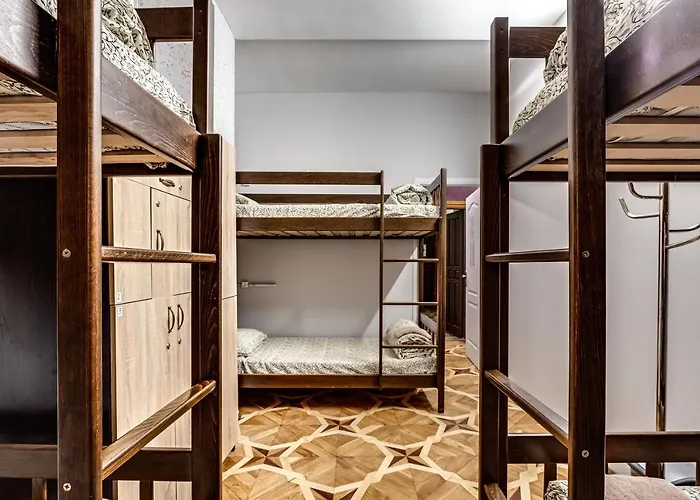 ホステル セブン リヴィウ